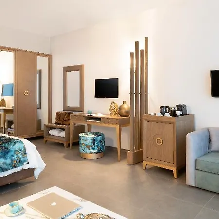 Alexandra Elegance Bridging Generations (adults Only) Potos