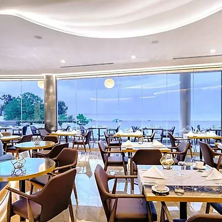 Alexandra Elegance Bridging Generations (adults Only) فندق بوتوس