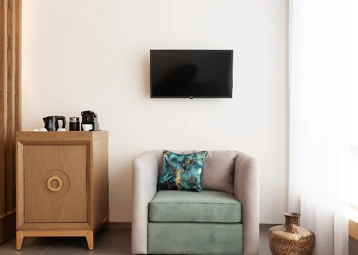 Alexandra Elegance Bridging Generations (adults Only)