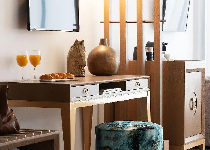 Alexandra Elegance Bridging Generations (adults Only)